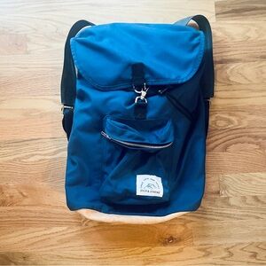 Dyer & Jenkins Minimalist Backpack in Blue